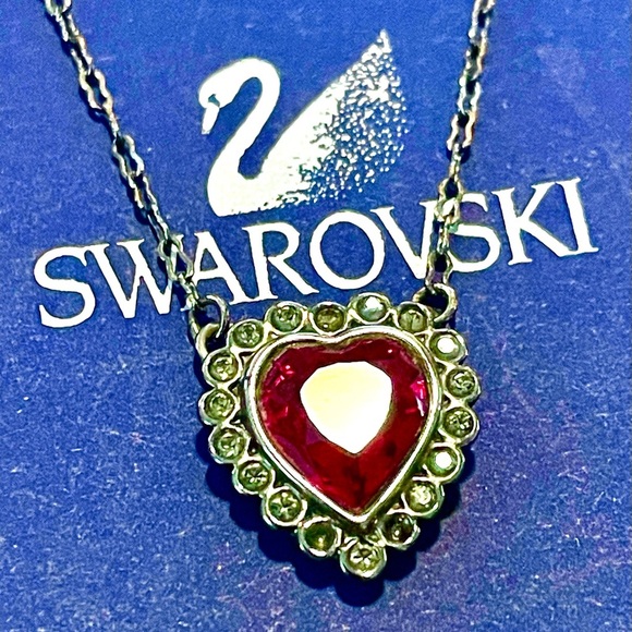 Swarovski Red Heart Crystal Necklace Mid-2000s w/ Original Box, Rhodium Chain - Picture 3 of 10